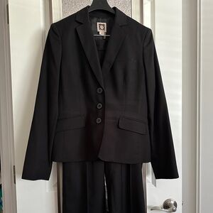 Last Chance before donating - Anne Klein women’s pants suit